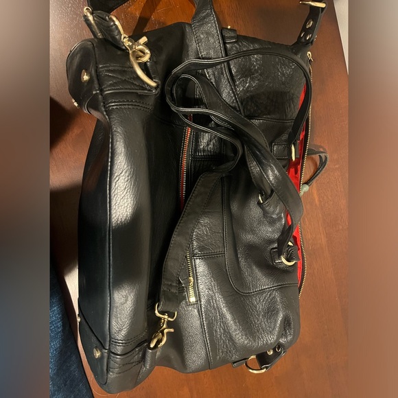 Lily Jade Shaylee Diaper Bag Black with gold hardware - Picture 5 of 9